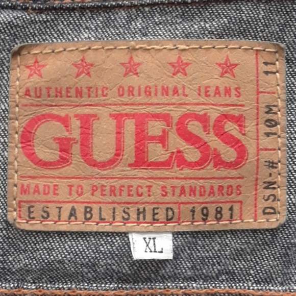 TAKE 1/2 OFF VINTAGE AUTHENTIC GUESS DENIM JACKET - Picture 14 of 16